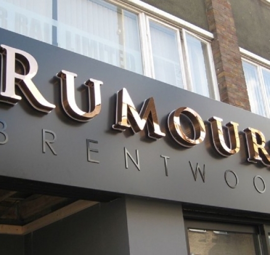 Bảng hiệu alu là gì? Những mẫu bảng hiệu alu đẹp