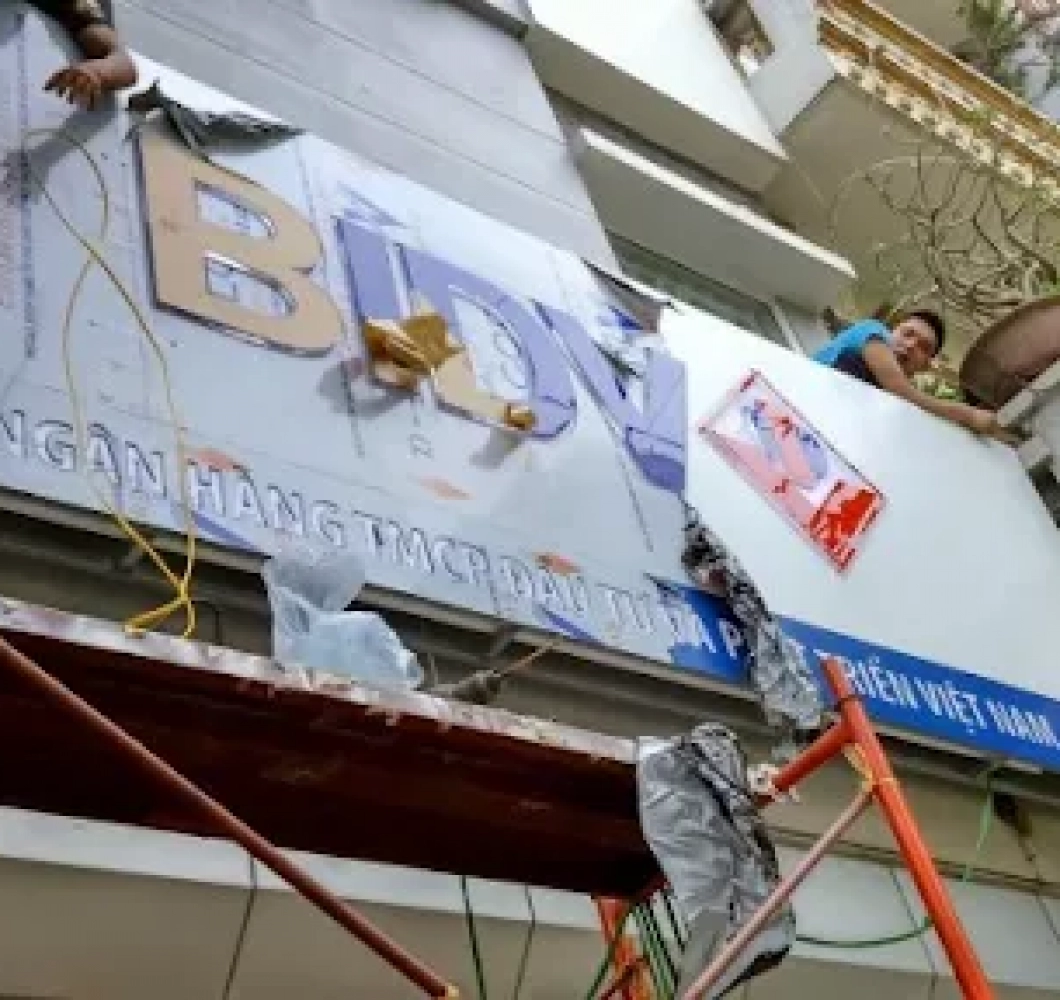 SỬA CHỮA BẢNG HIỆU