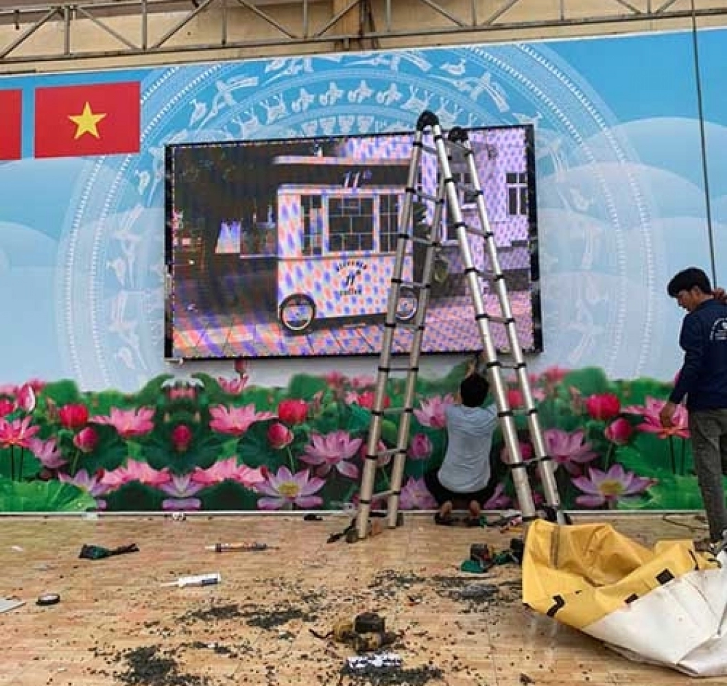 MÀN HÌNH ĐIỆN TỬ