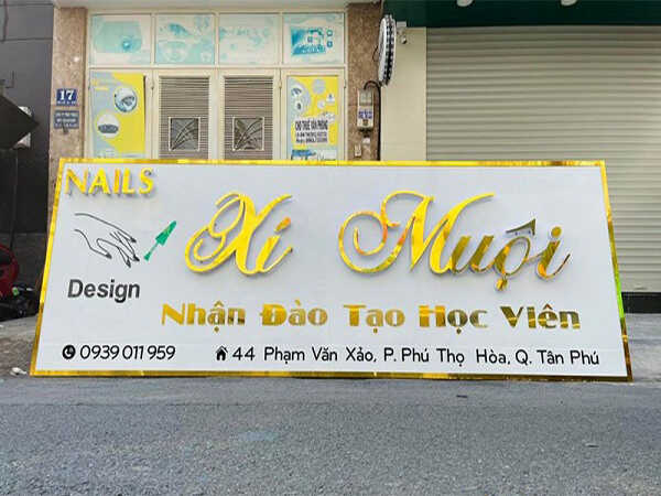 bảng hiệu hộp đèn tiệm nail